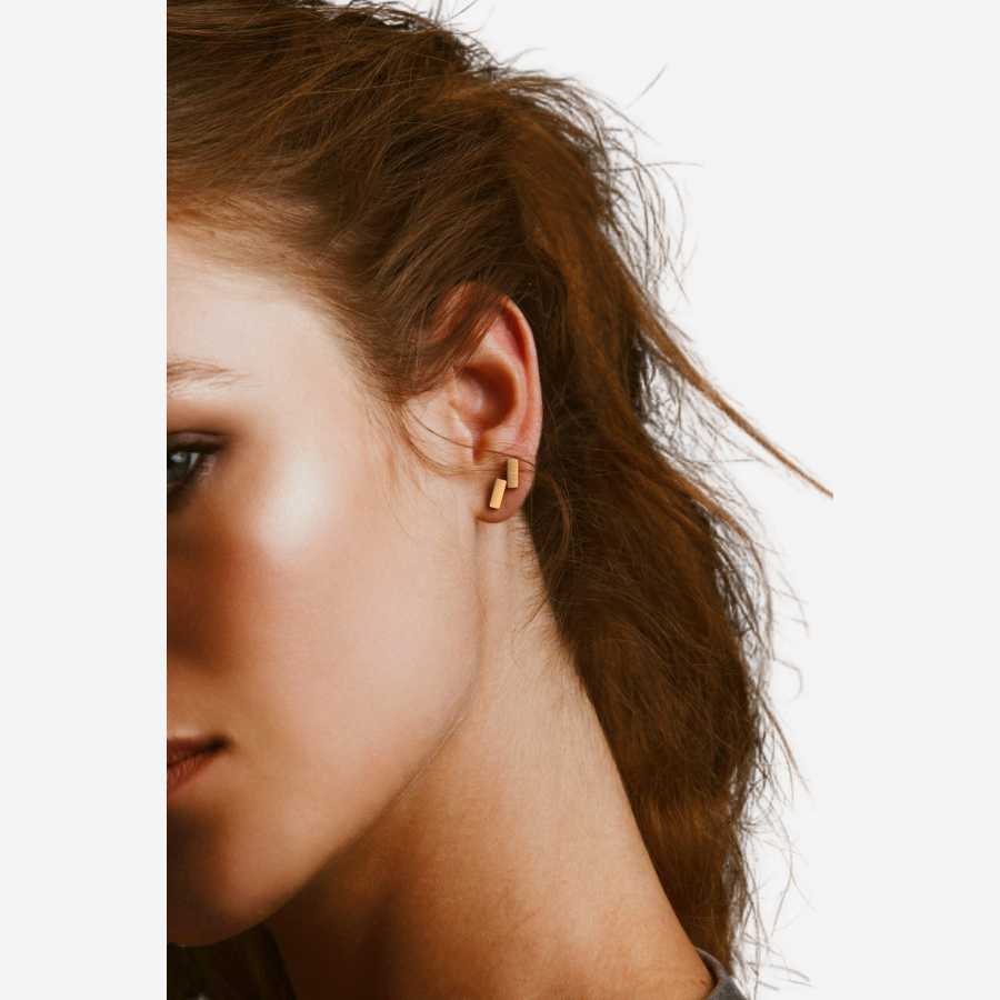 prologue earring gold matte 1 scaled98674 nobg