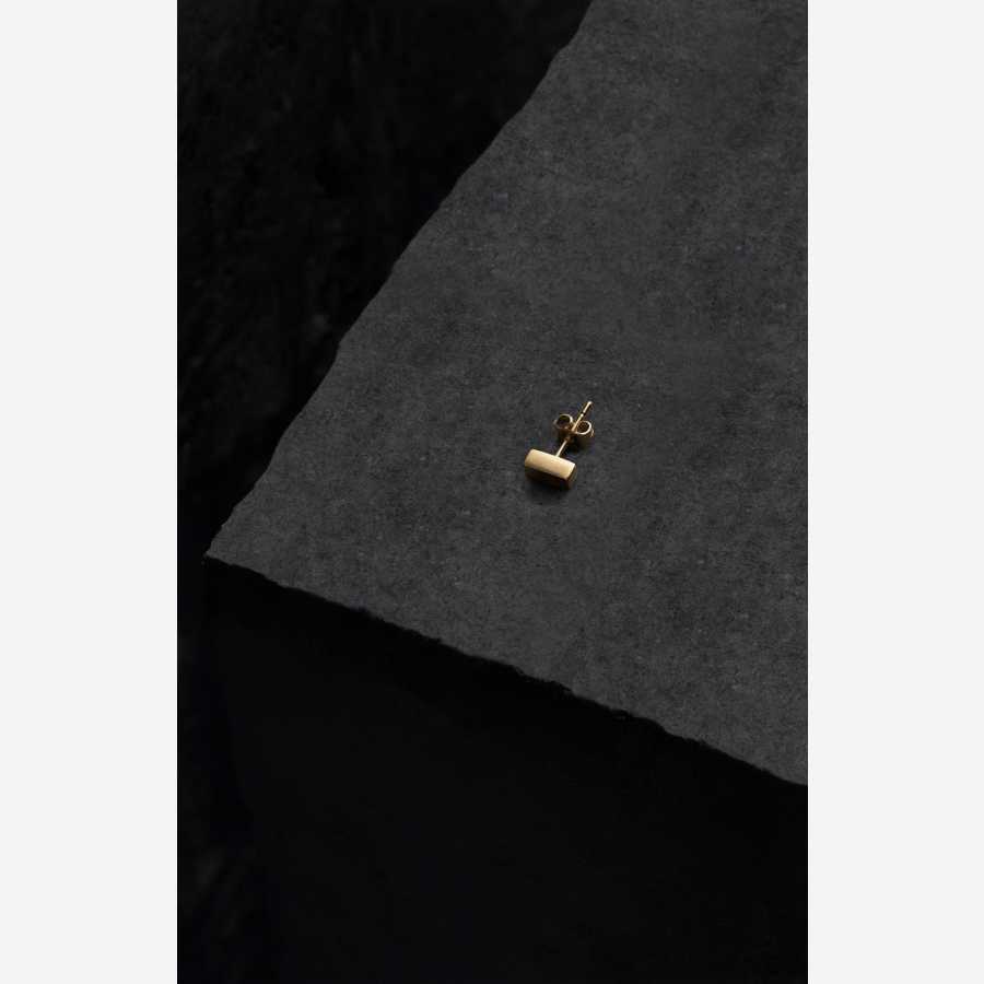 prologue earring gold matte 2 scaled